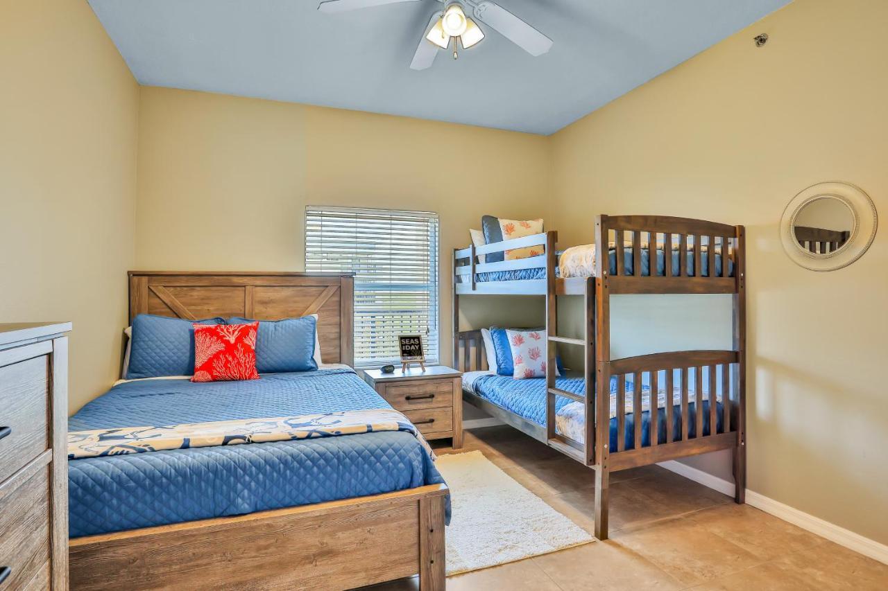 Oceanwalk Condos Bethune Beach Екстериор снимка