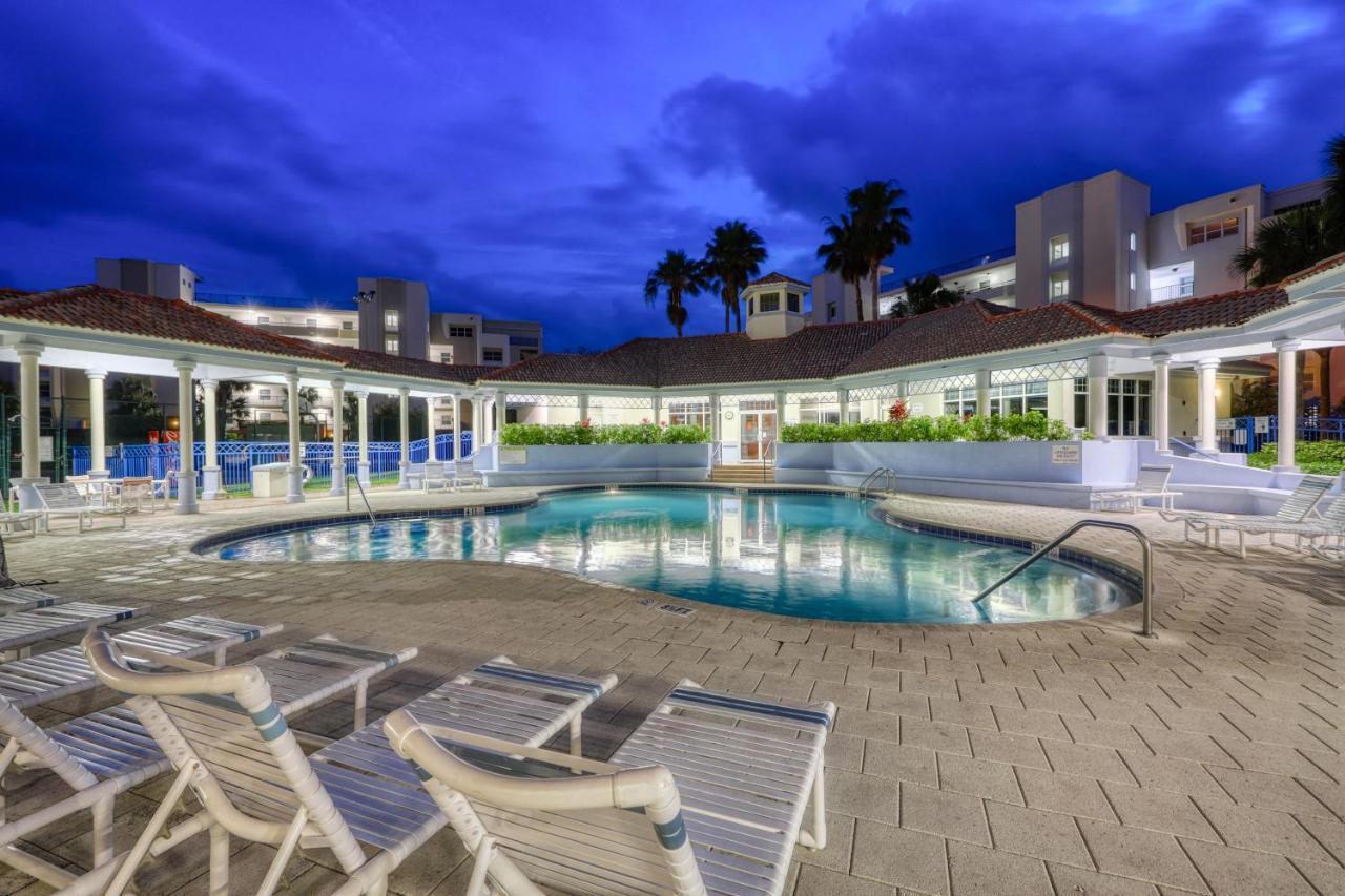 Oceanwalk Condos Bethune Beach Екстериор снимка