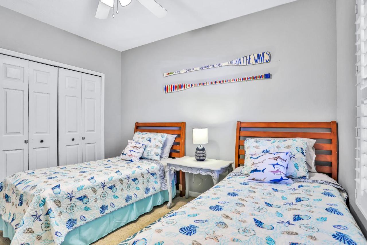 Oceanwalk Condos Bethune Beach Екстериор снимка
