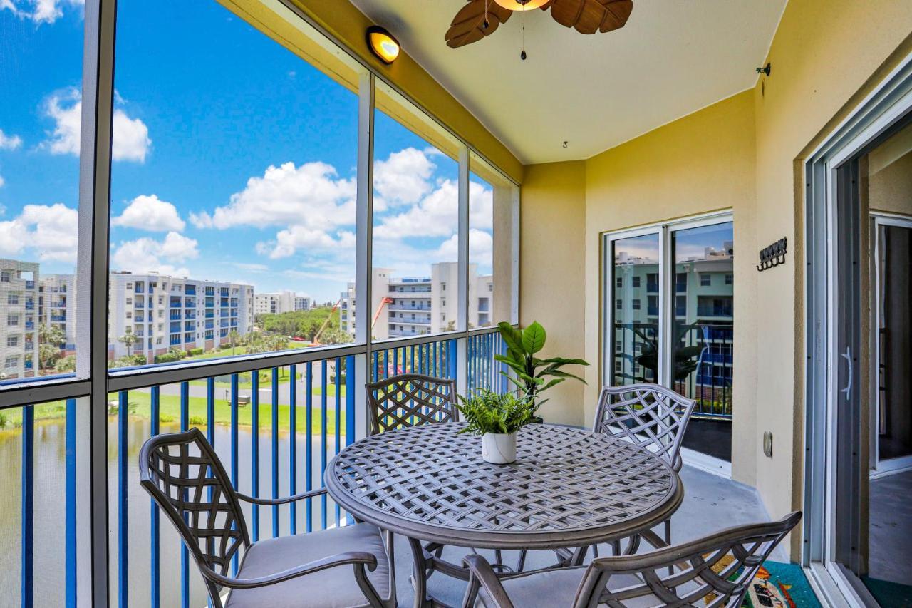 Oceanwalk Condos Bethune Beach Екстериор снимка
