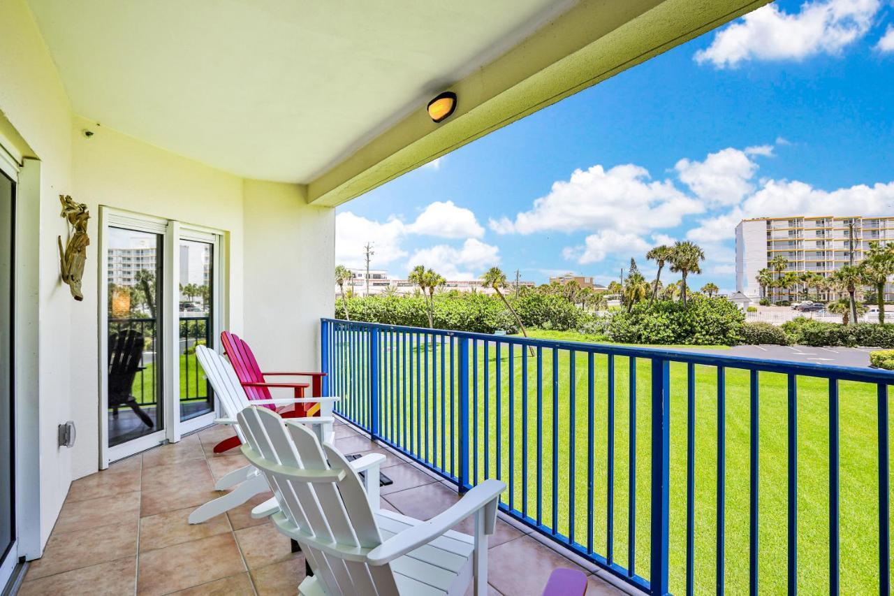 Oceanwalk Condos Bethune Beach Екстериор снимка
