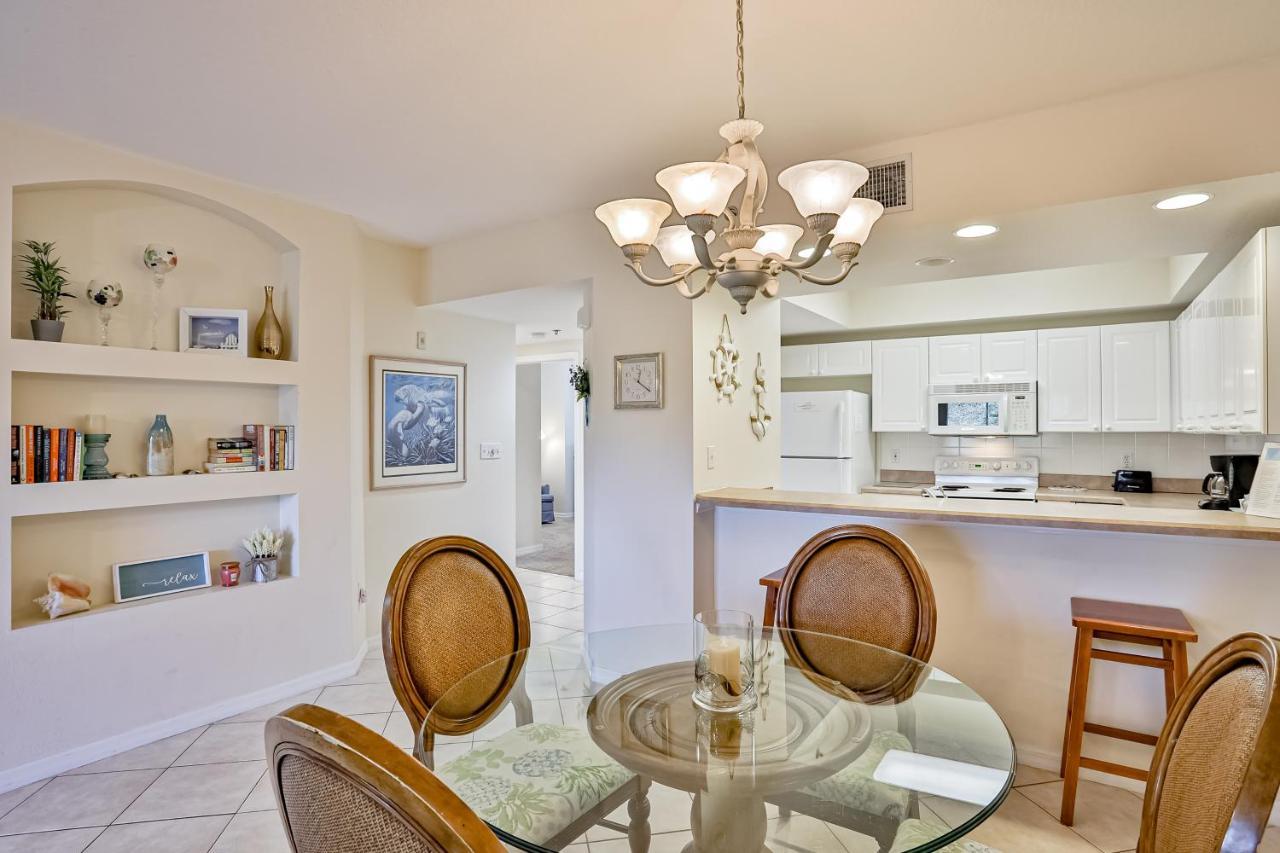 Oceanwalk Condos Bethune Beach Екстериор снимка