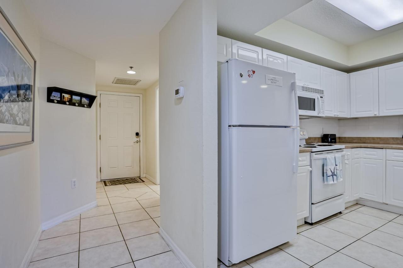 Oceanwalk Condos Bethune Beach Екстериор снимка